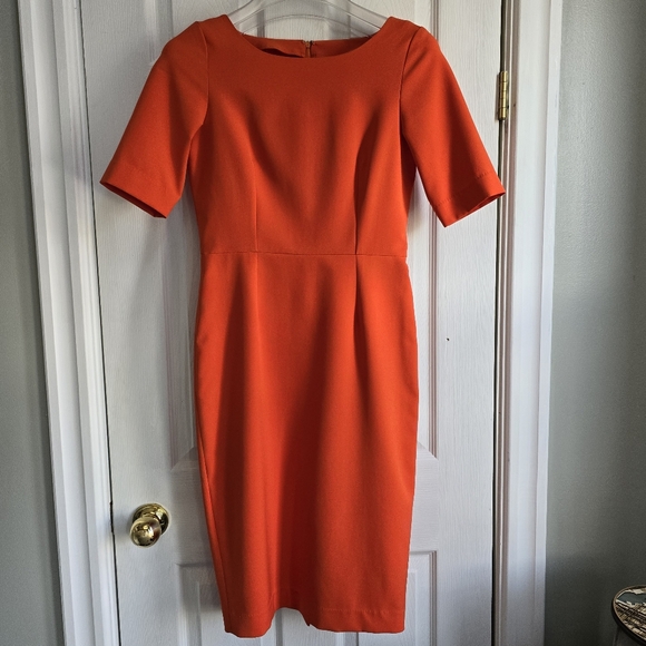 πOrange Shift Dress - Picture 3 of 9